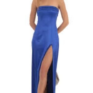 Elegant Blue Strapless Gown